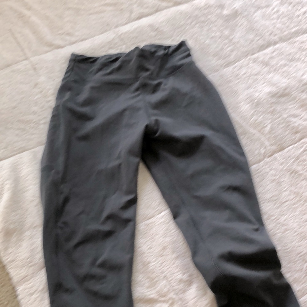 Grey workout leggings compression